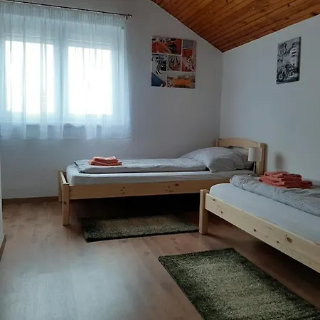 Pelso Apartmanhaz * Keszthely