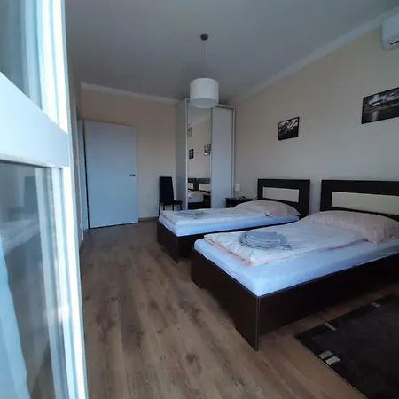 Pelso Apartmanhaz 公寓