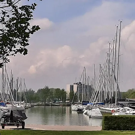 Pelso Apartmanhaz Keszthely